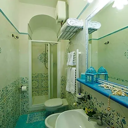 Hotell La Conchiglia 2*